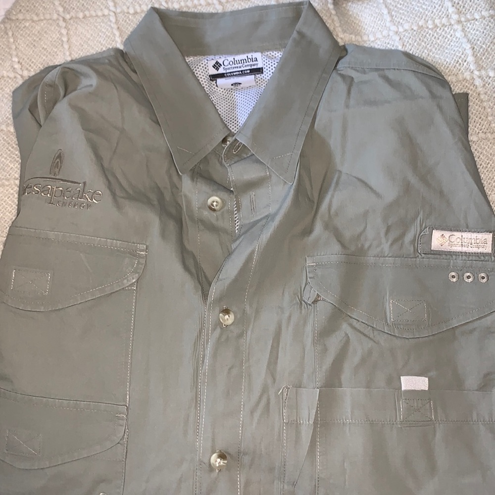 Columbia vented button down